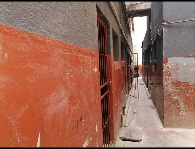 250M² BUILDING FOR SALE IN SPRINGS CENTRAL